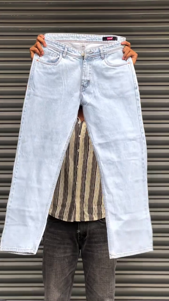 Men Straight Fit Mid-Rise Heavy Fade Jeans - Image 4